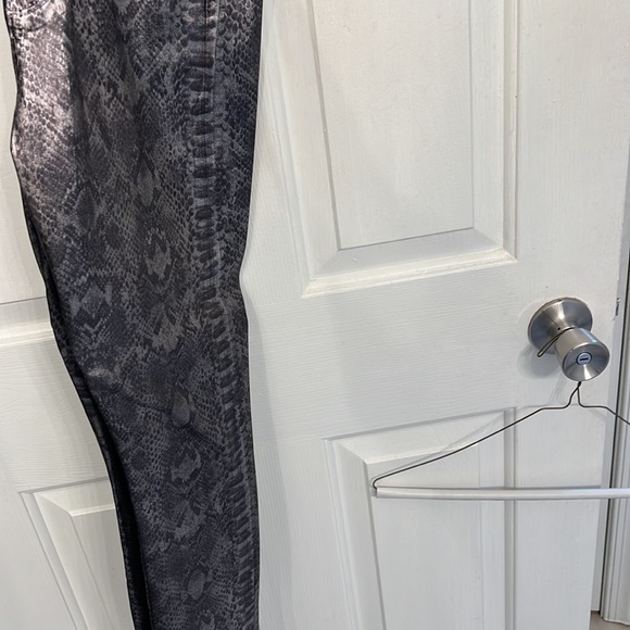 7 for All Mankind Coated Python Skinny Jeans - Picture 3 of 4